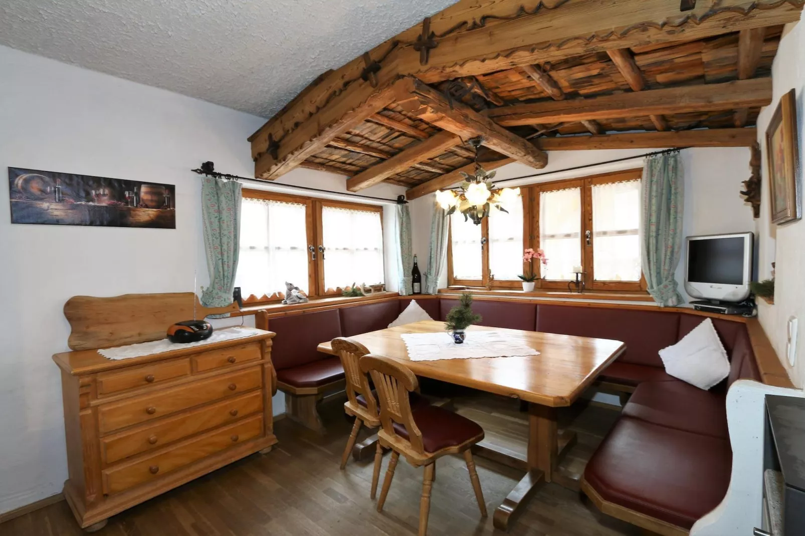 Lieslhütte-Eetkamer
