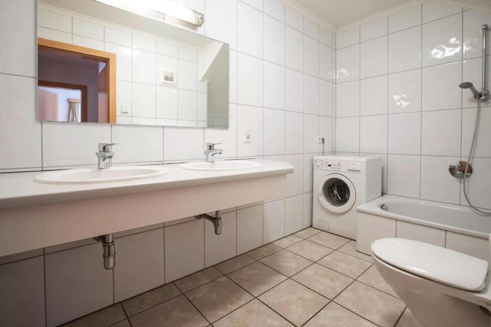 Chalet Desiree-Badkamer