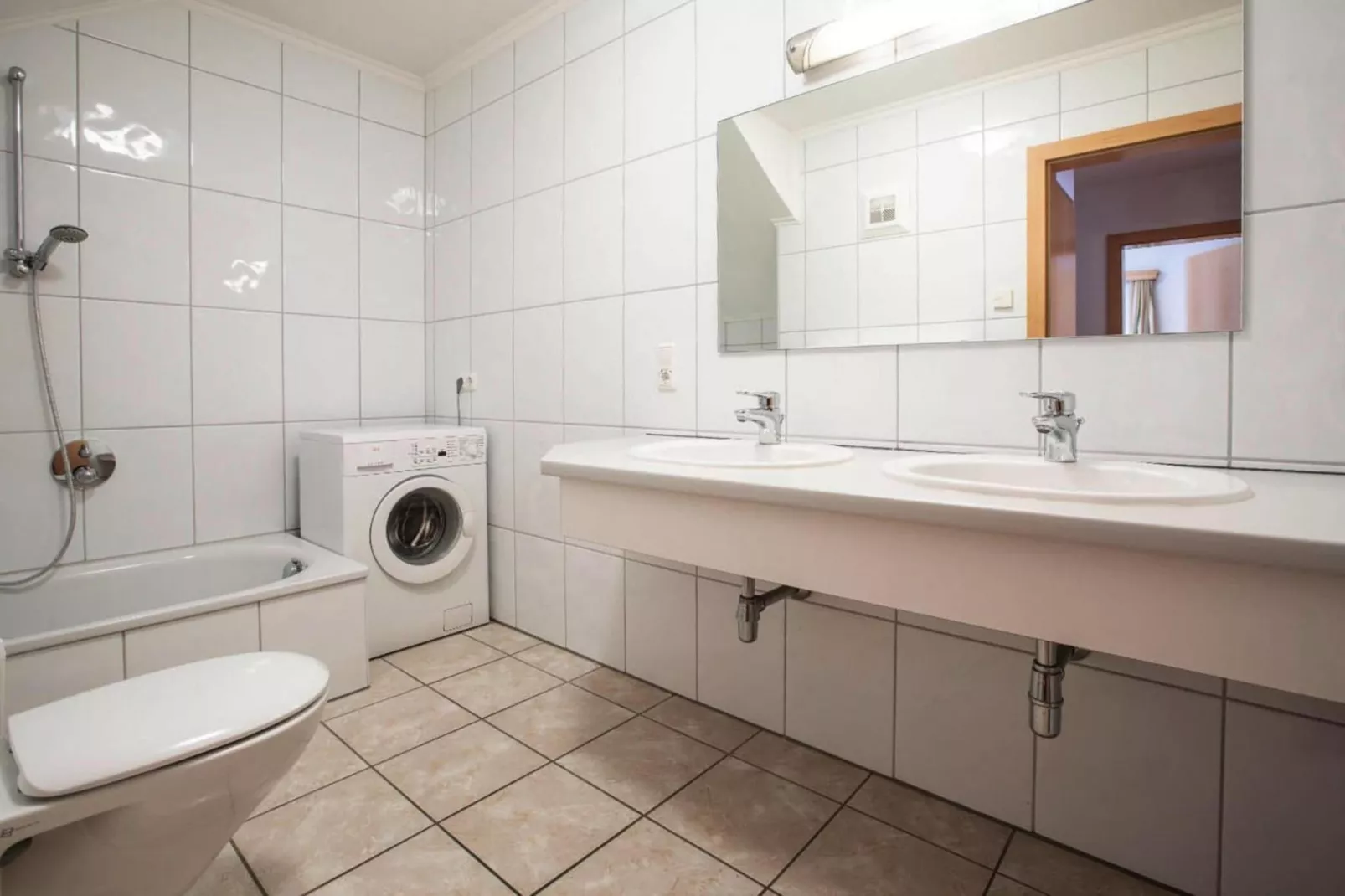 Chalet Desiree-Badkamer