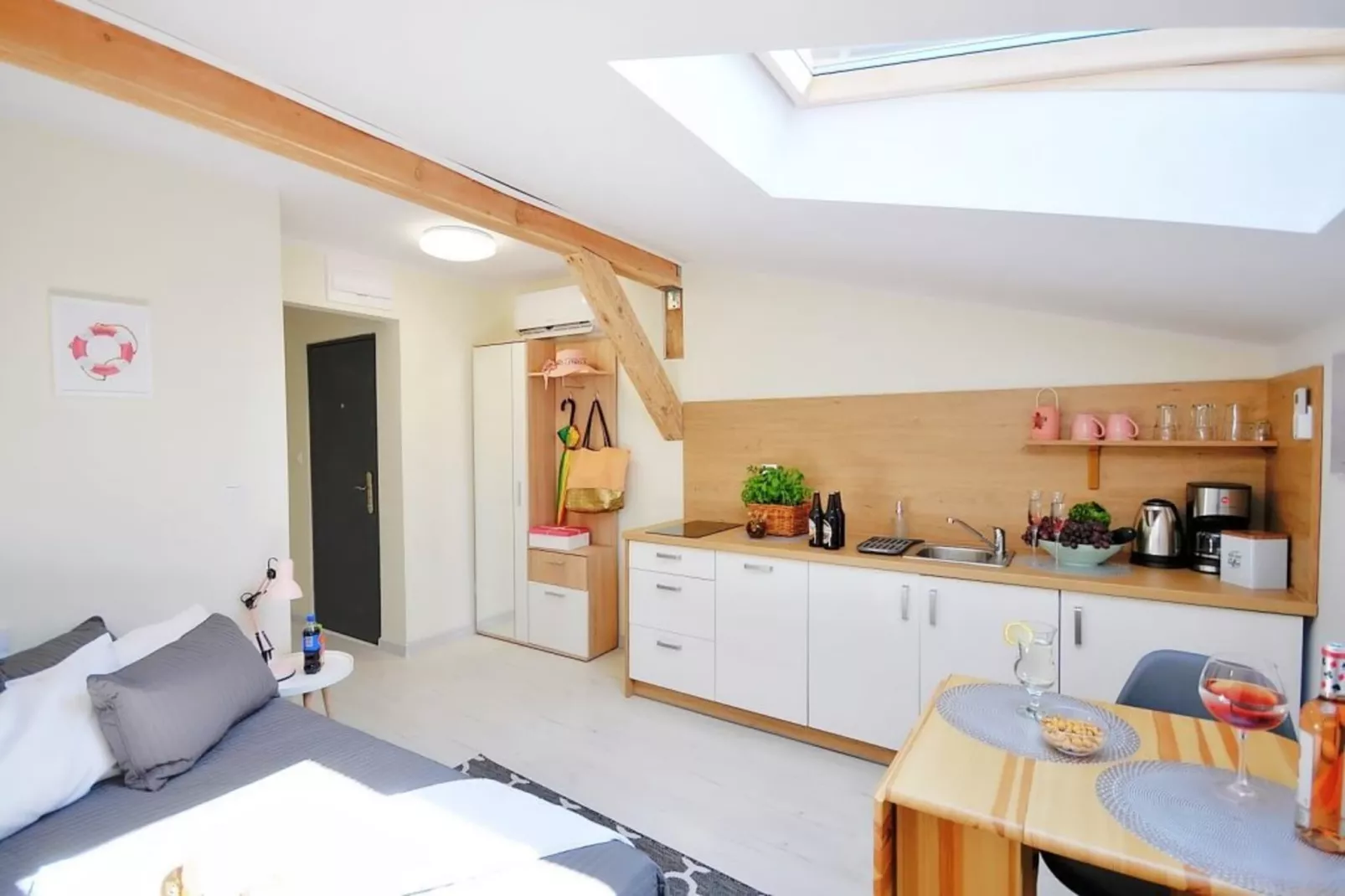Studio 2-osobowe nr 3 16 m2 na poddaszu Ustronie Morskie-Keuken