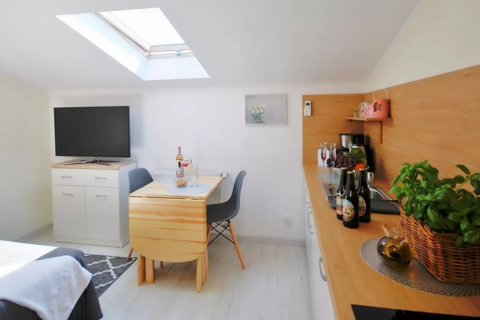 Studio 2-osobowe nr 3 16 m2 na poddaszu Ustronie Morskie-Woonkamer