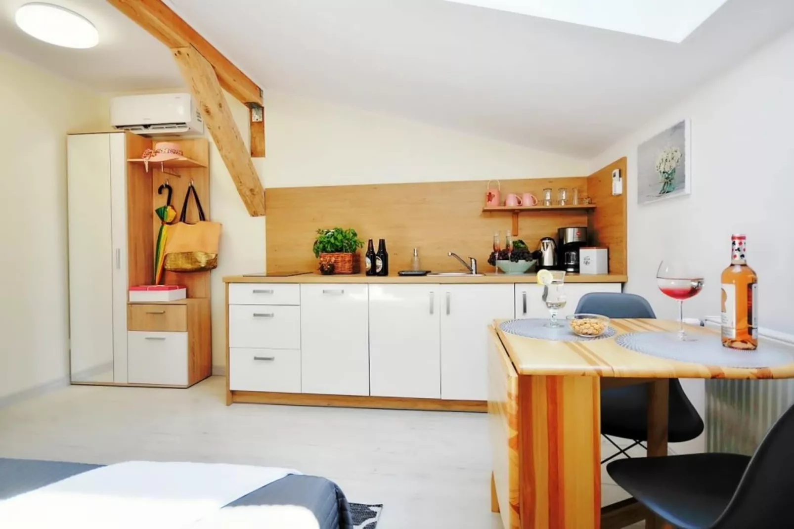 Studio 2-osobowe nr 3 16 m2 na poddaszu Ustronie Morskie-Keuken