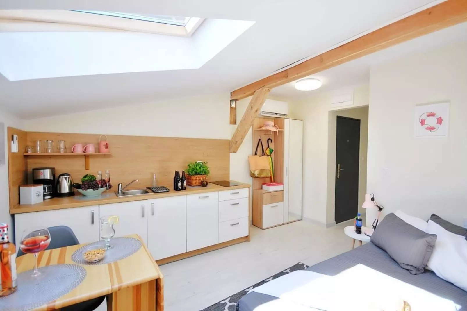Studio 2-osobowe nr 3 16 m2 na poddaszu Ustronie Morskie-Keuken