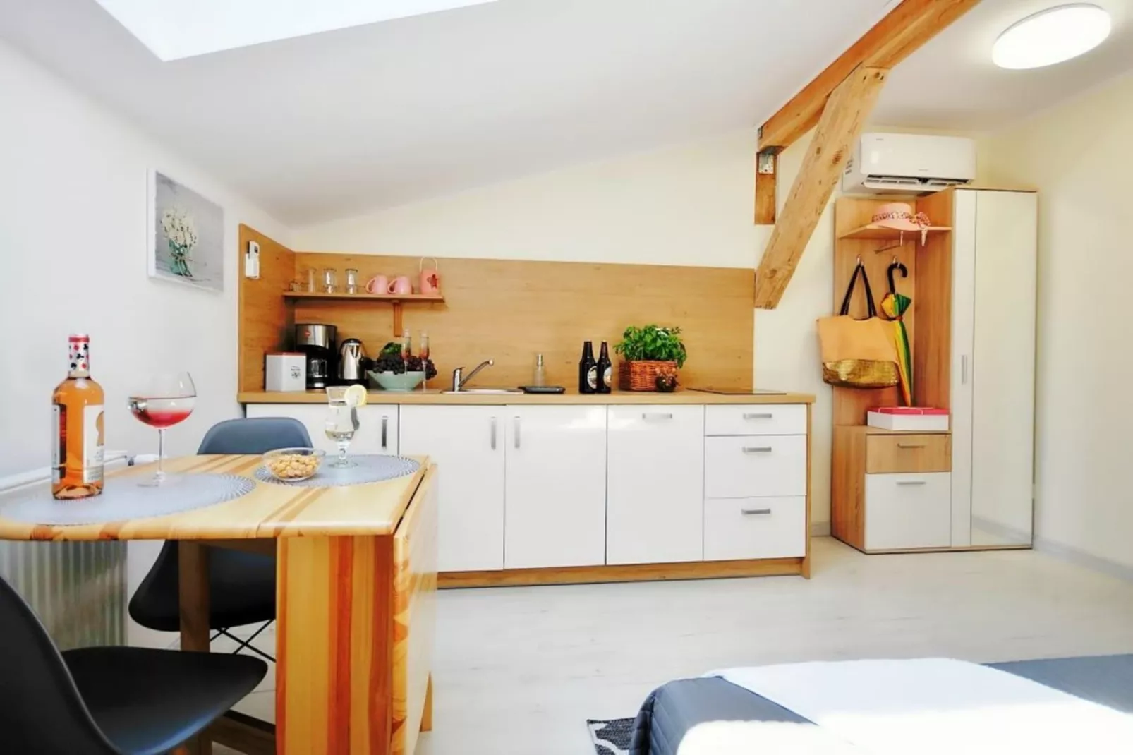 Studio 2-osobowe nr 3 16 m2 na poddaszu Ustronie Morskie-Keuken