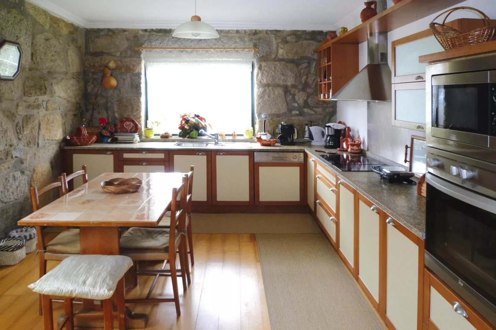 Holiday home Luzim-Keuken