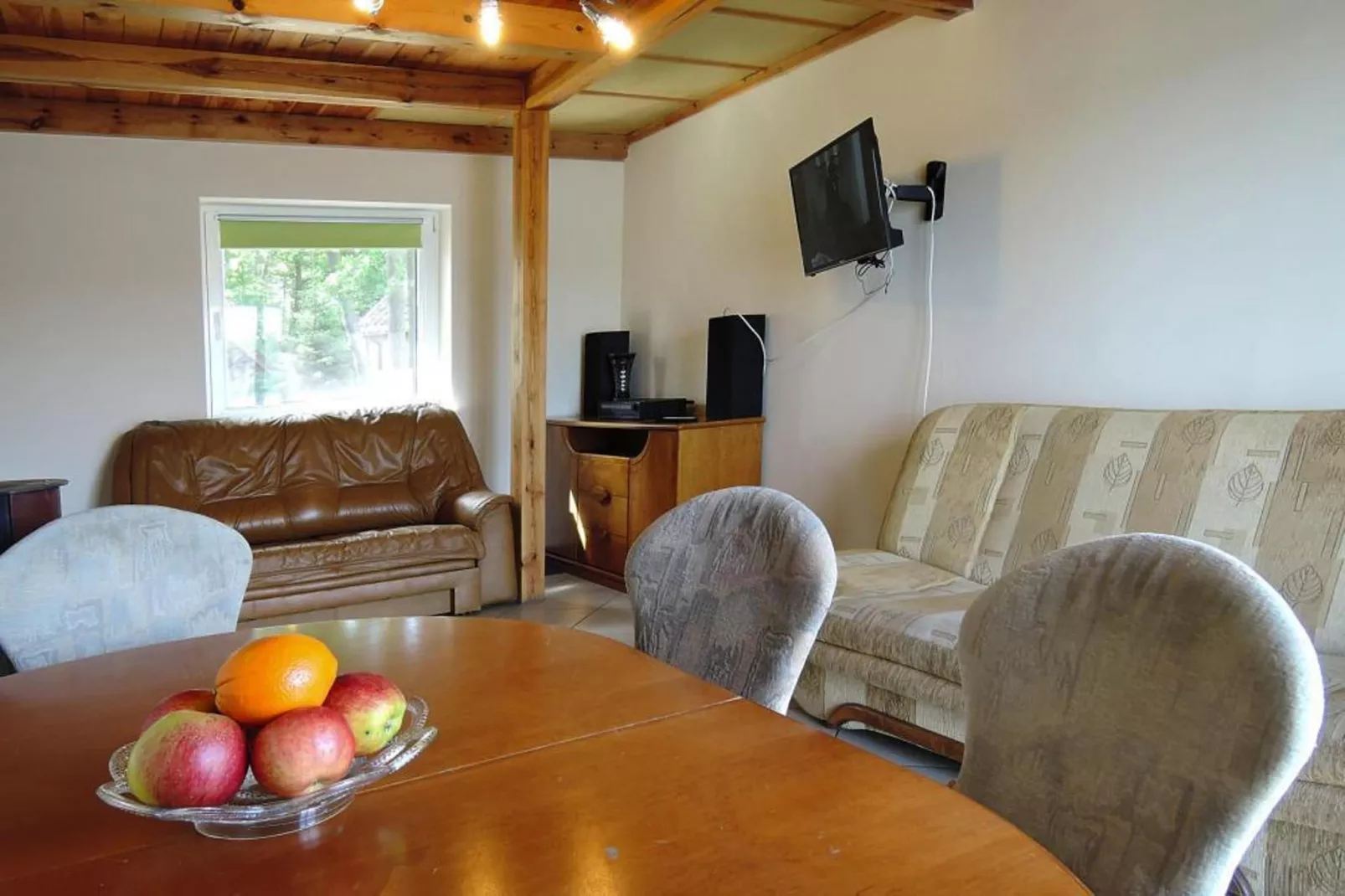 Holiday complex in Jezierzyce by Szczecin at the lake for 4 persons 30 qm Typ B Zielony-Eetkamer