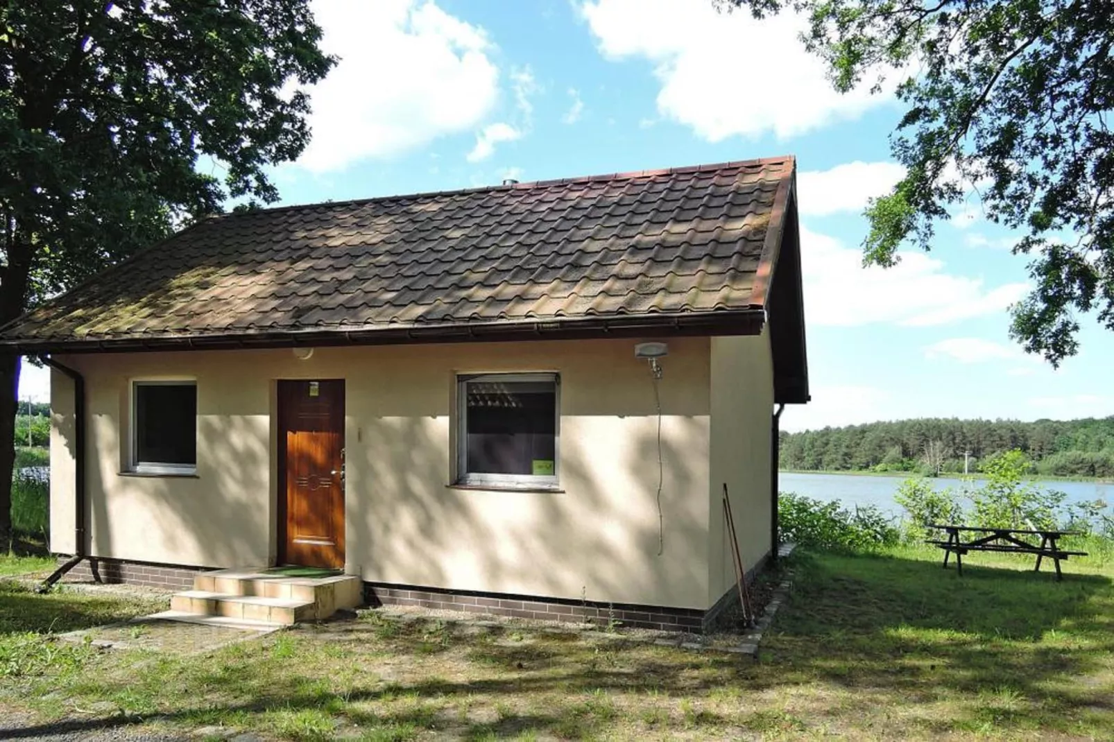 Holiday complex in Jezierzyce by Szczecin at the lake for 4 persons 30 qm Typ B Zielony-Gebieden zomer 5km