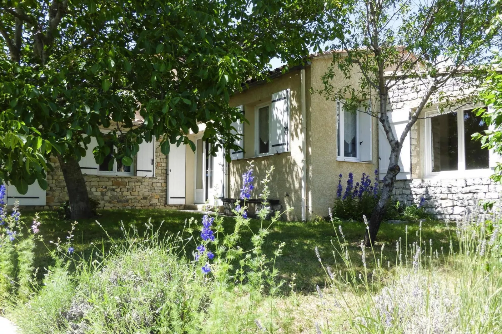Doppelhaushälfte in Revest-du-Bion