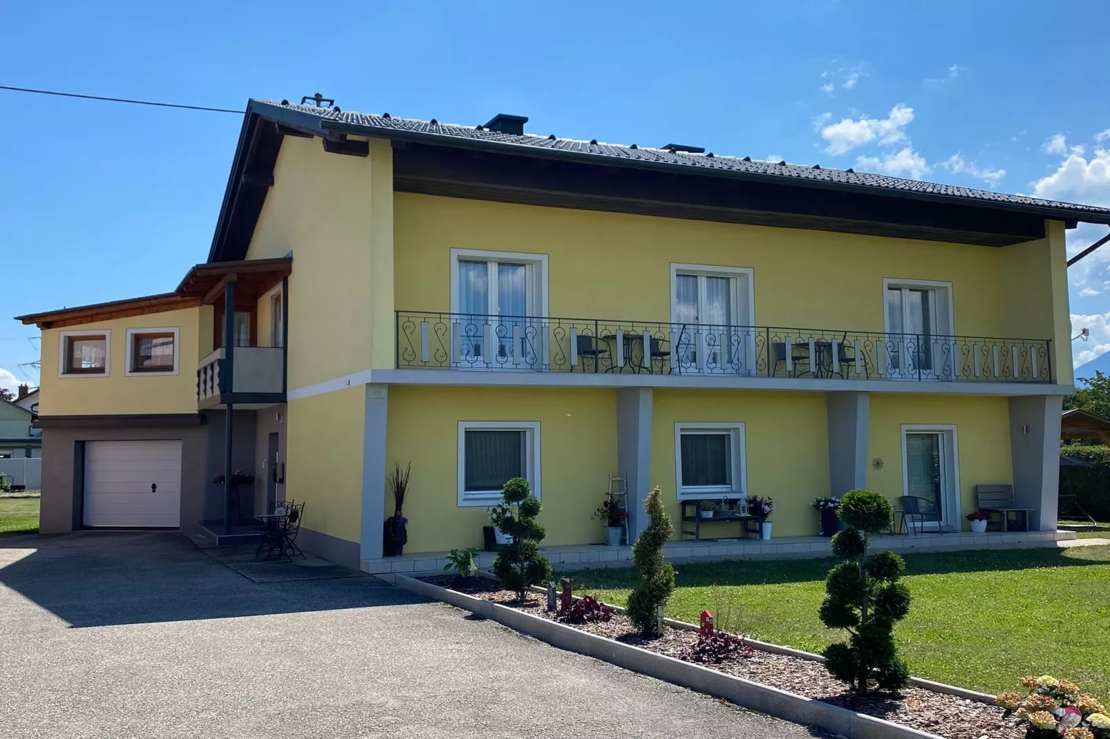 Apartment Cas St Kanzian-Buitenkant zomer