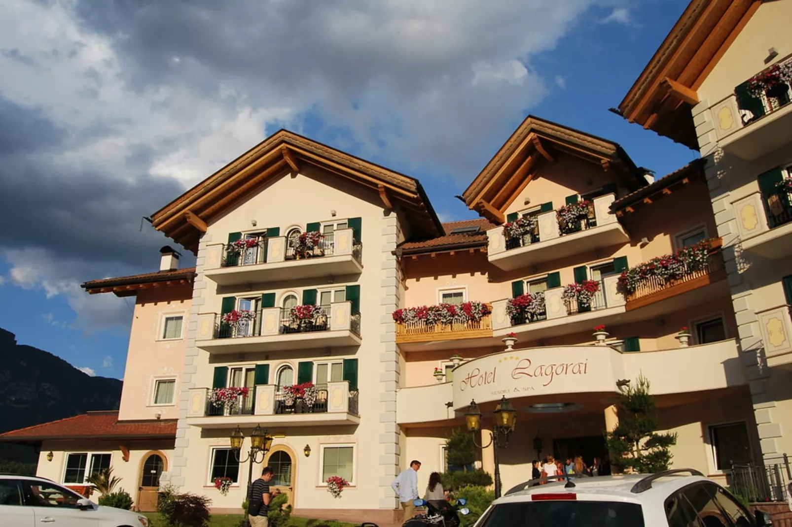 Chalet Jewel Triplex