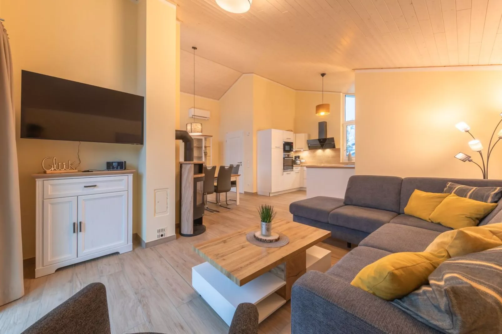 FH Seeschwalbe 331-Woonkamer