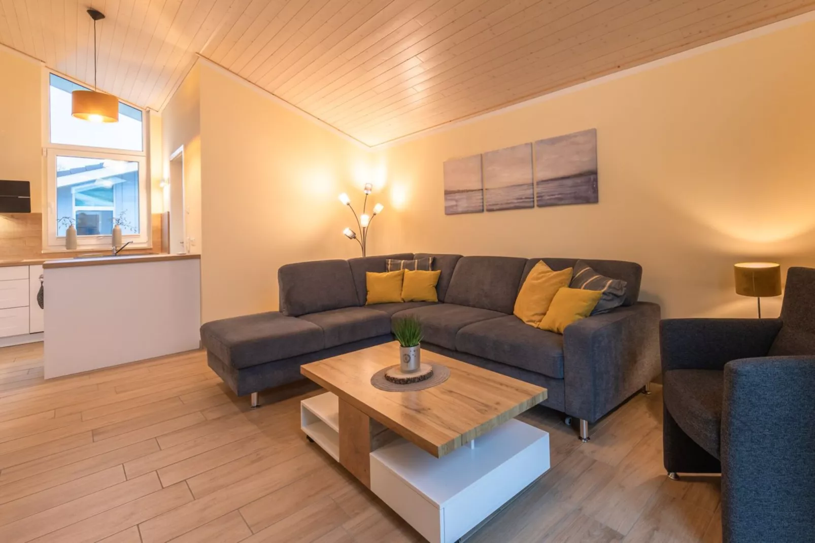 FH Seeschwalbe 331-Woonkamer