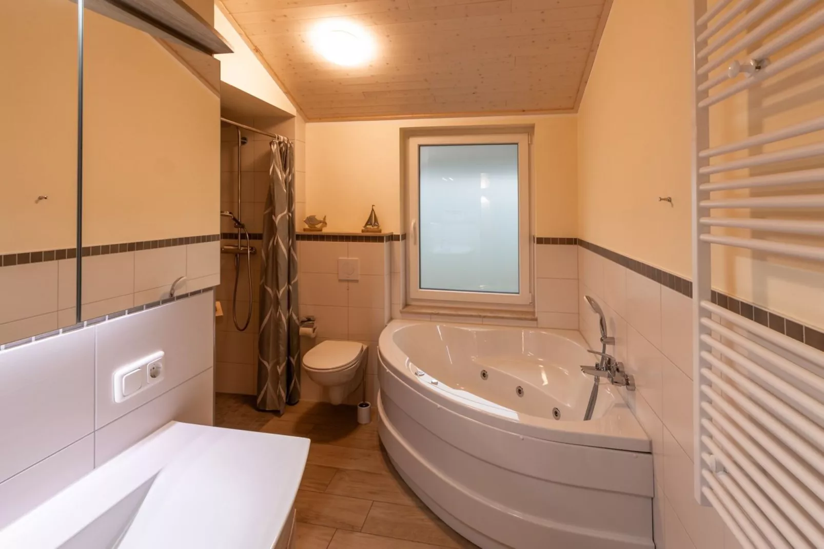FH Seeschwalbe 331-Badkamer