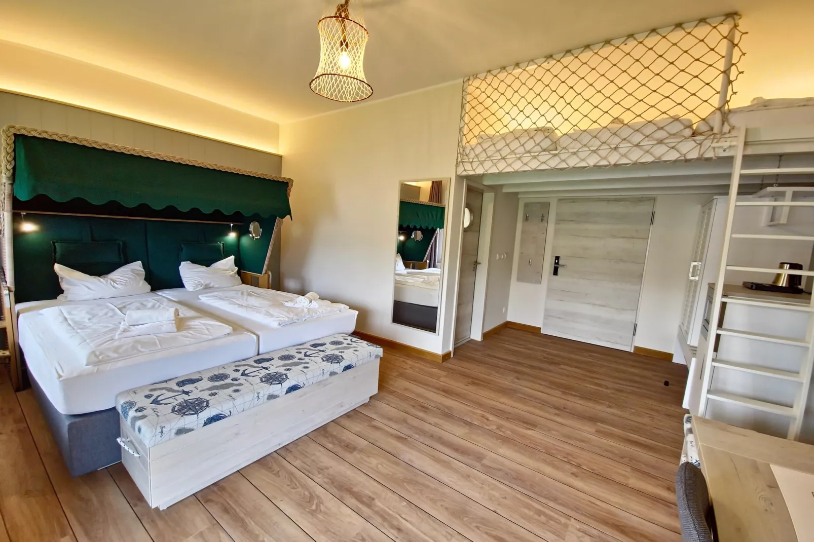 Doppelzimmer mit 3er Alkoven-Woonkamer
