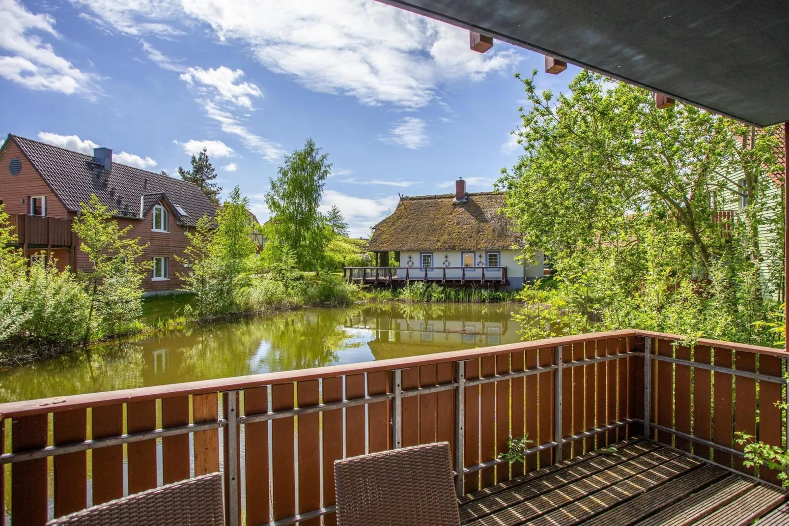 BEECH Resort Fleesensee in Göhren-Lebbin-Uitzicht zomer
