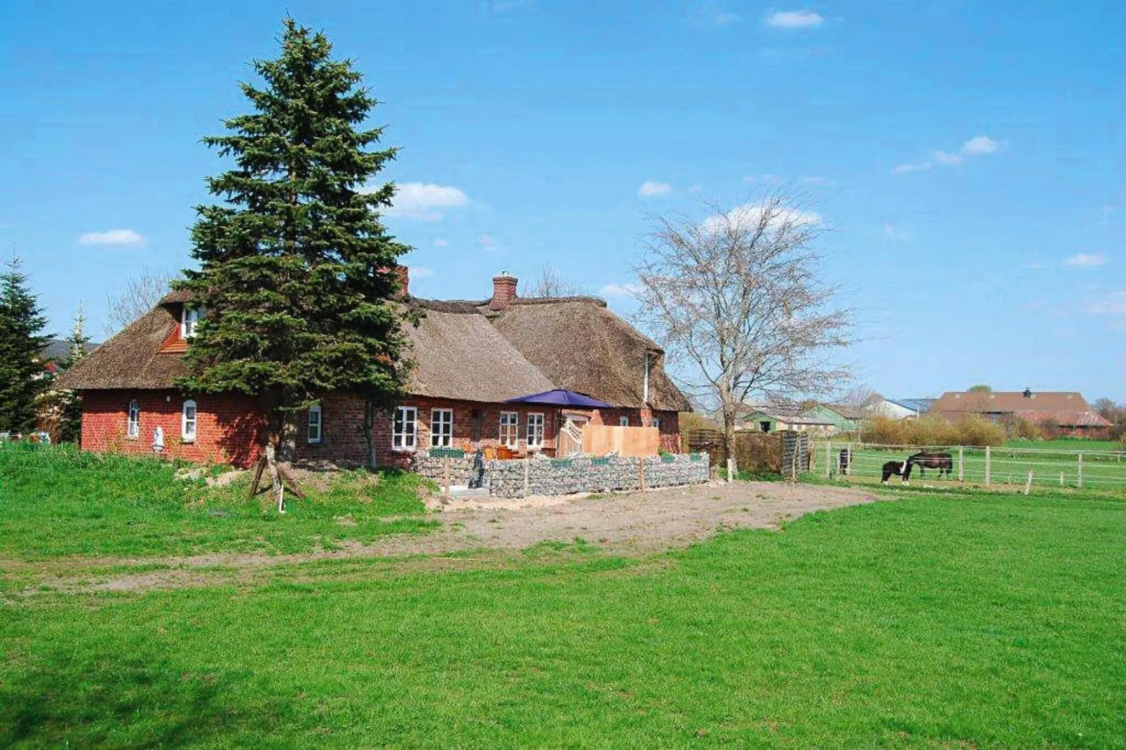 Das Posthus in Behrendorf-Buitenkant zomer