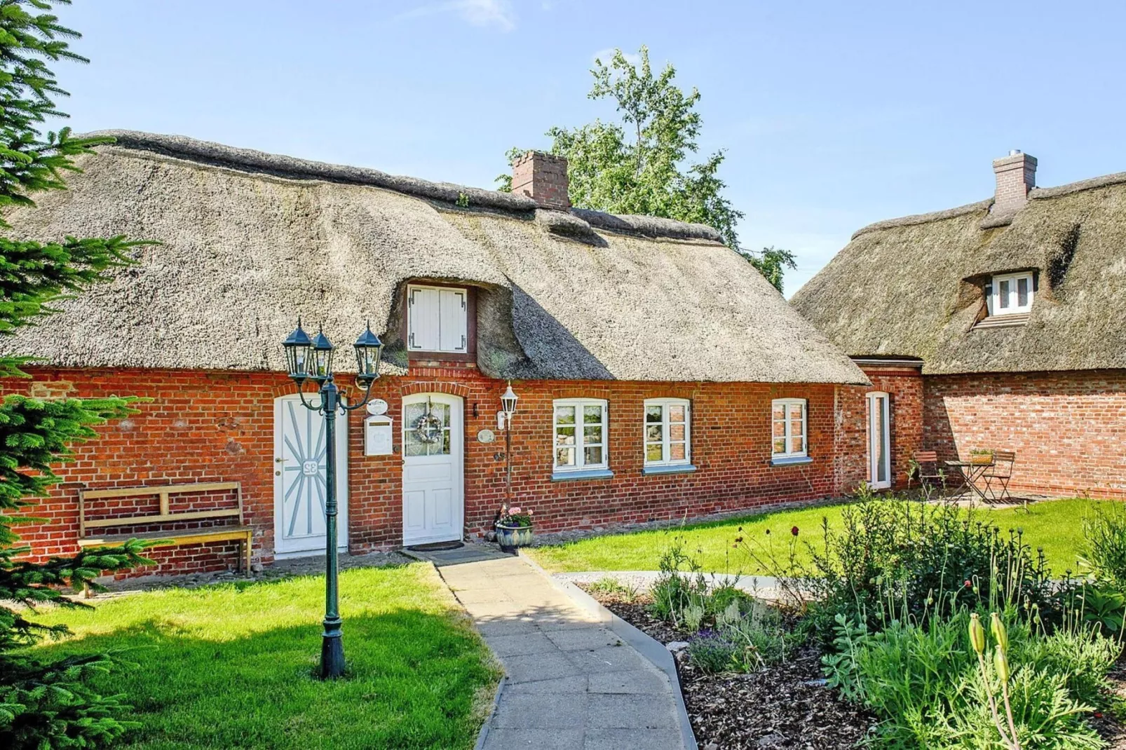 Das Posthus in Behrendorf-Buitenkant zomer