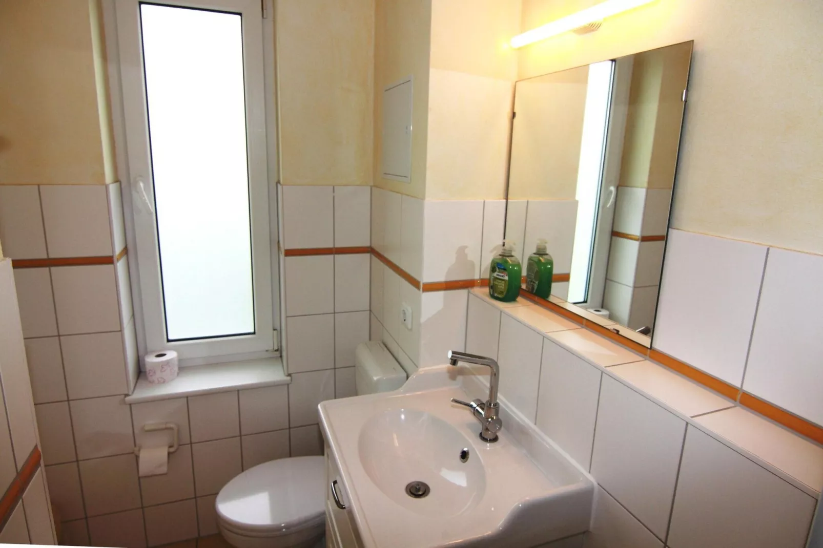 Ferienwohnung Kleiner Seestern Wiek-Wohnung 33-Badkamer