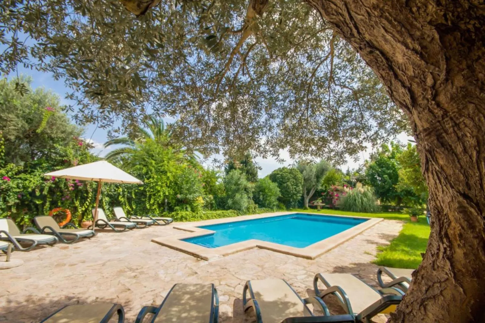 Can Nyany Buger-Terrasbalkon