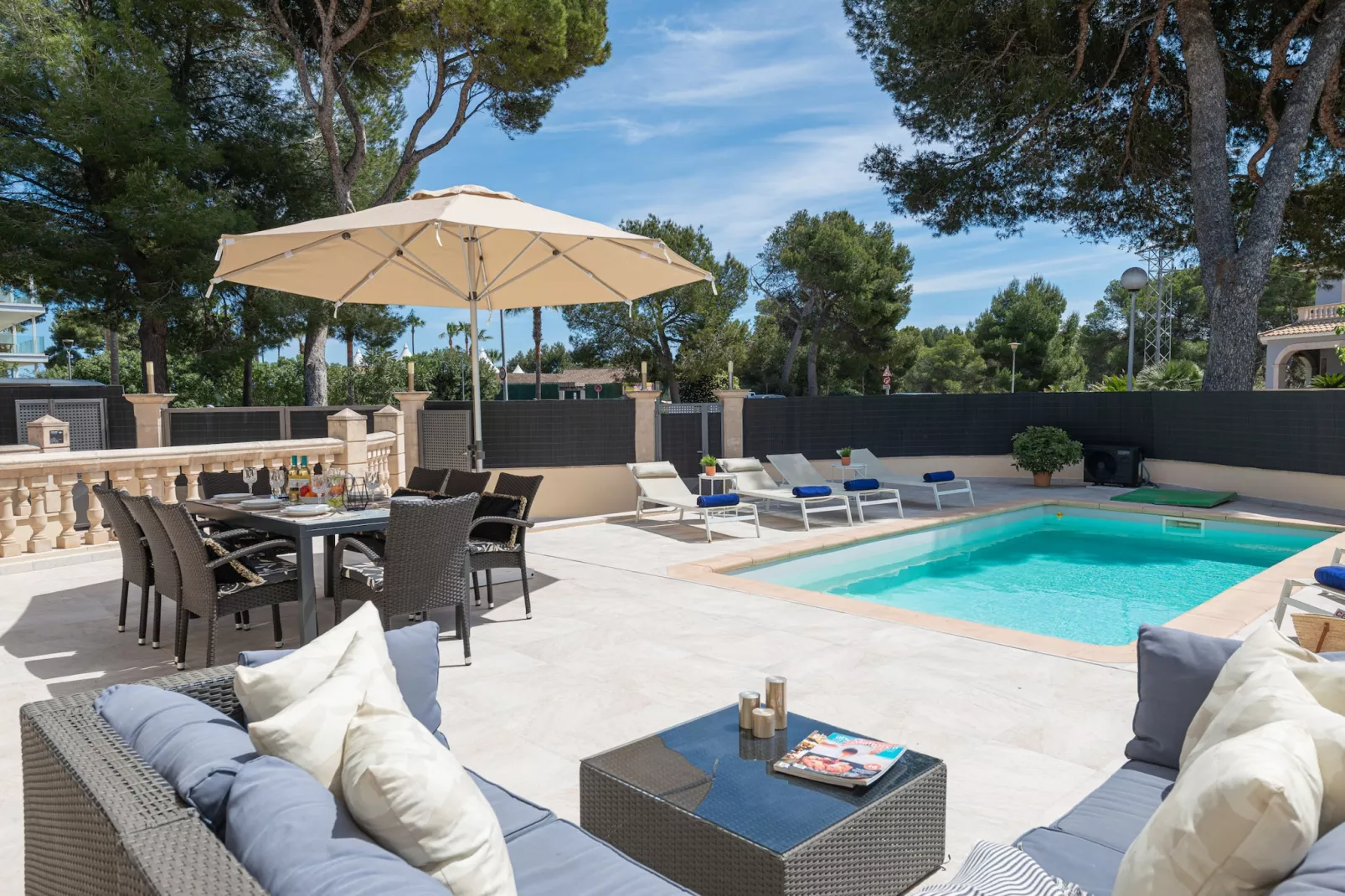 Villa Hilary-Terrasbalkon