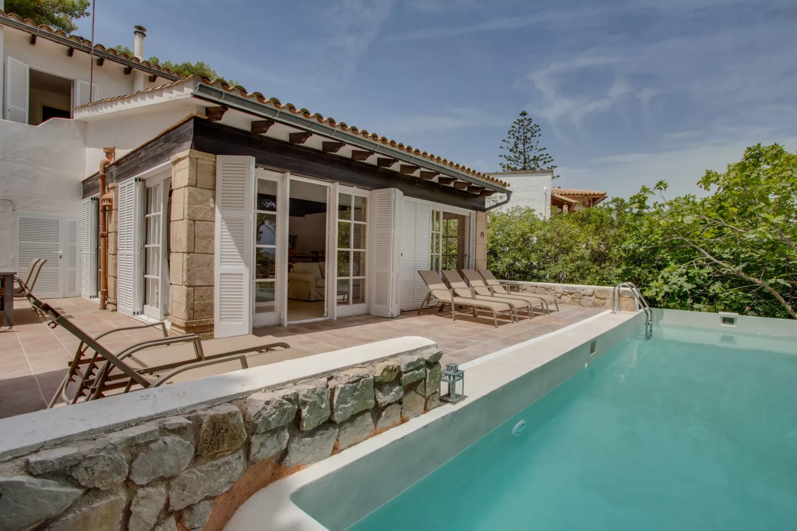 Villa Cala Padri-Buitenkant zomer