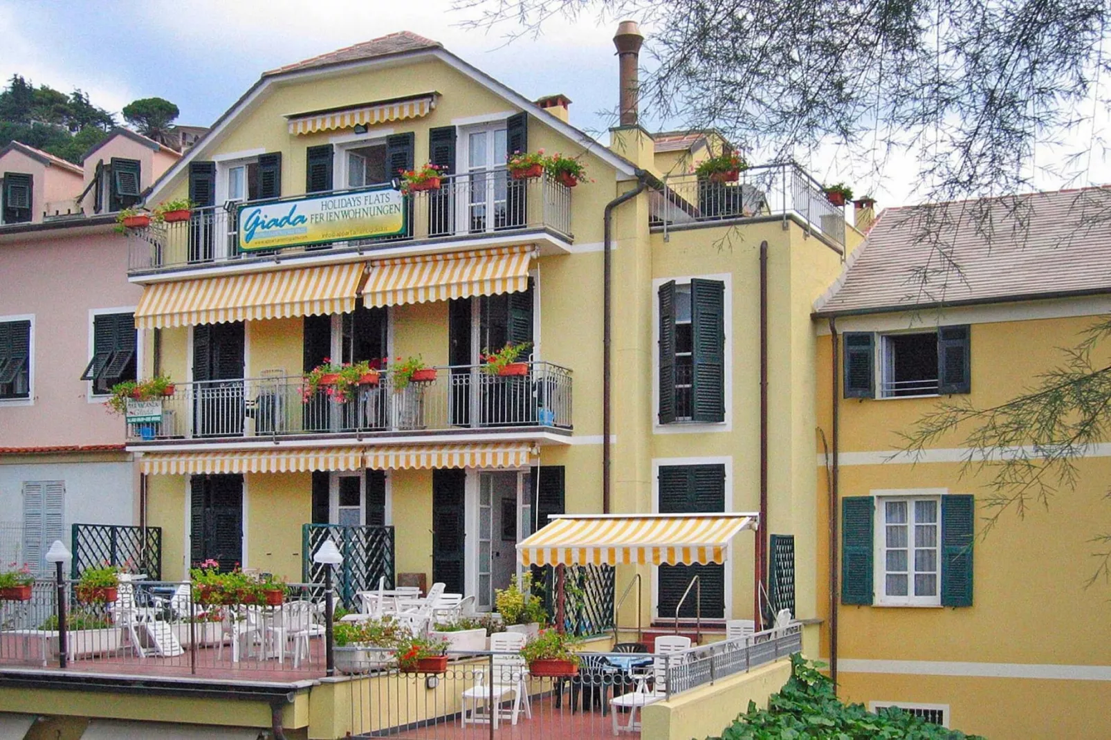 Apartments Giada Moneglia - B6/B601 Casa Giada or Casa dei Pescatori-Buitenkant zomer