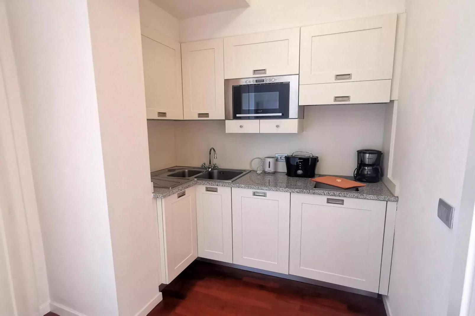 Residence Antico Verbano Meina-Bilo 3J - 2 pers-Keuken