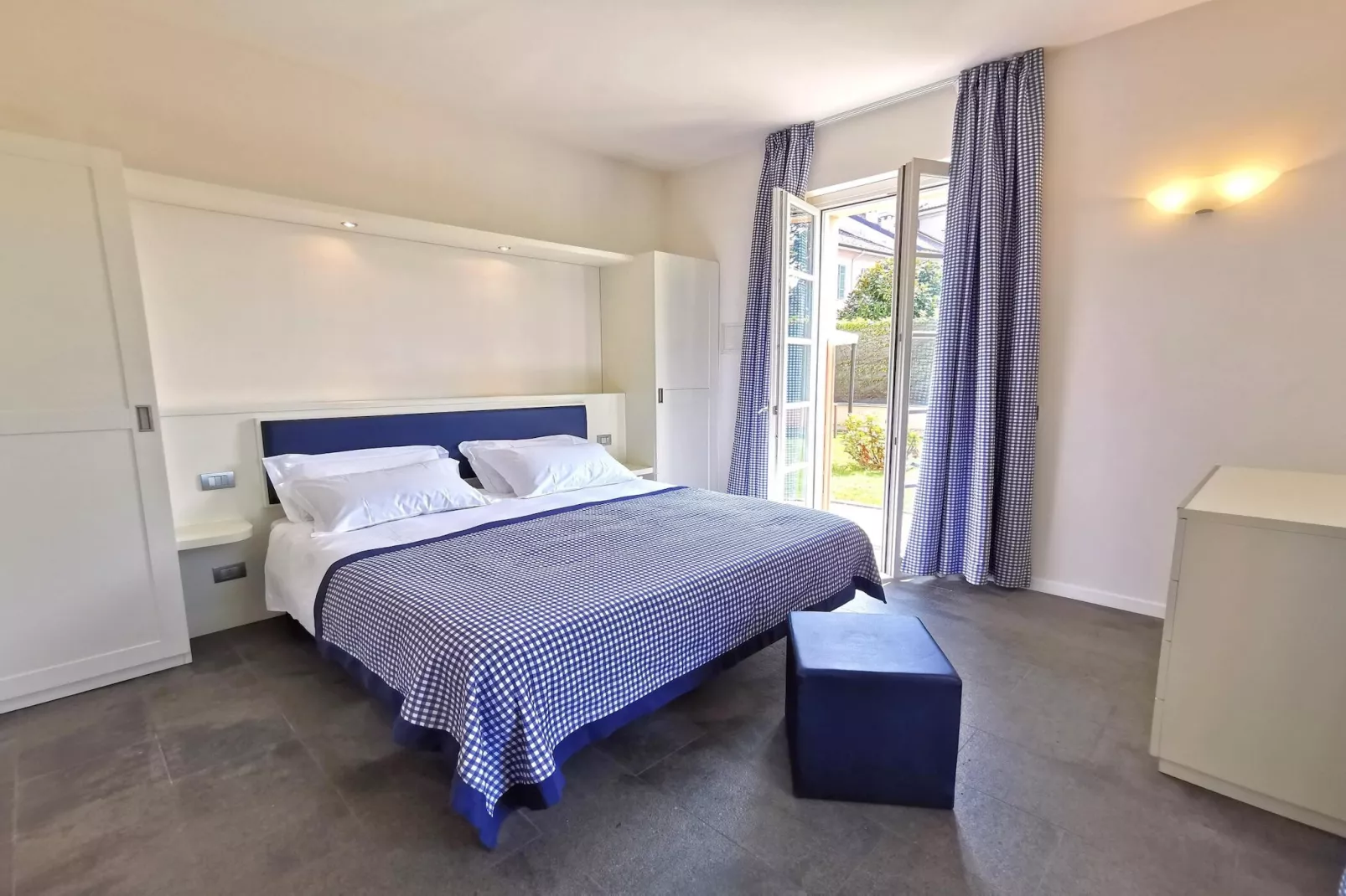 Residence Antico Verbano Meina-Bilo 3J - 2 pers-Slaapkamer