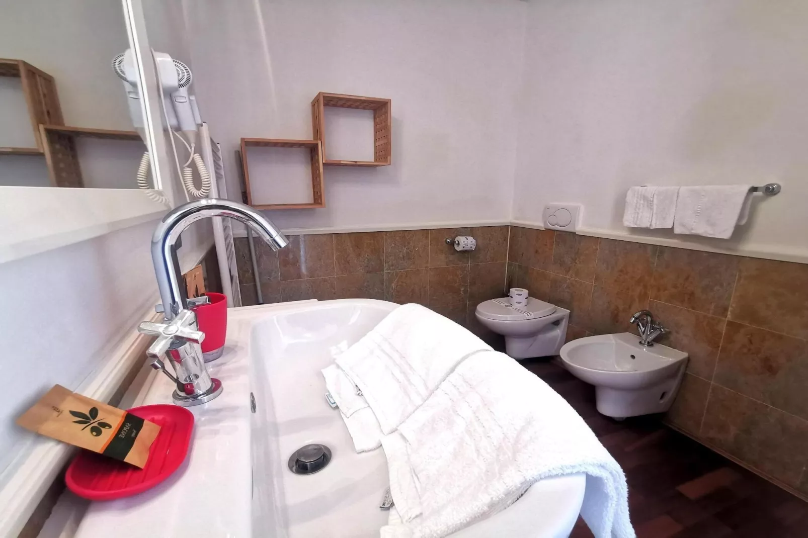 Residence Antico Verbano Meina-Bilo 3J - 2 pers-Badkamer