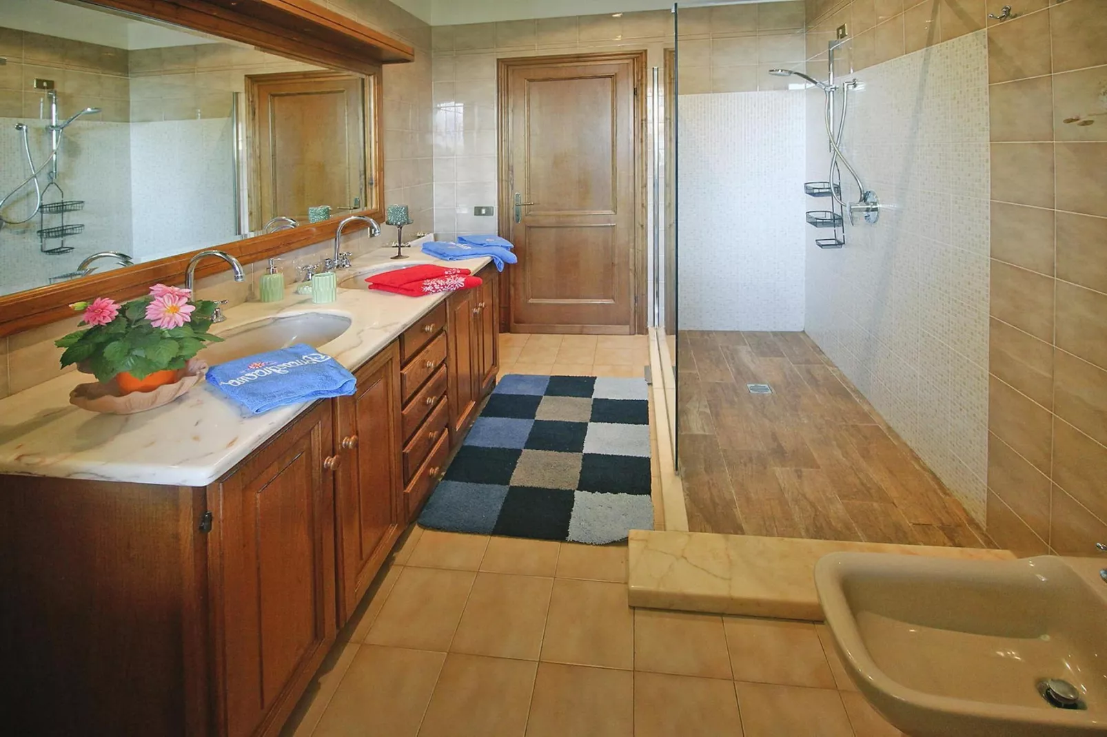 Holiday home Lea, Capezzano Pianore-Villa Lea-Badkamer