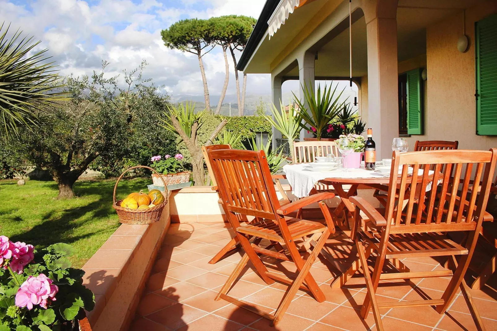 Holiday home Lea, Capezzano Pianore-Villa Lea-Terrasbalkon