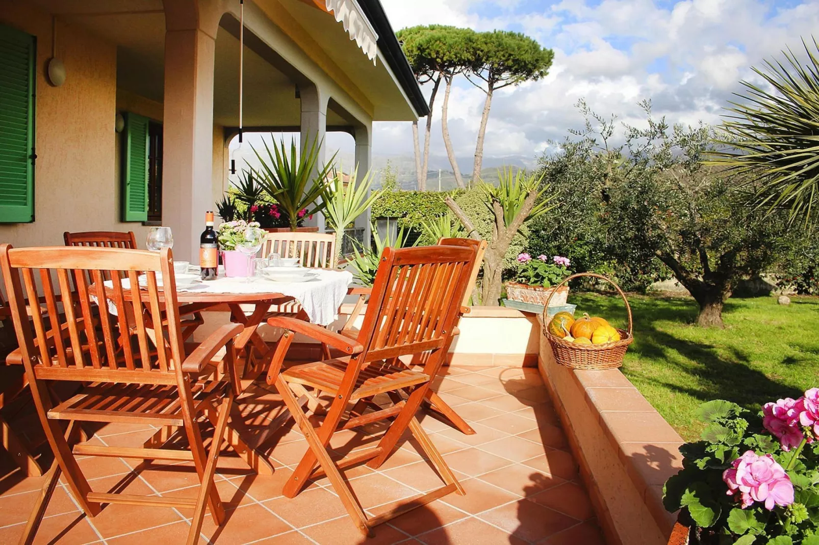 Holiday home Lea, Capezzano Pianore-Villa Lea-Terrasbalkon