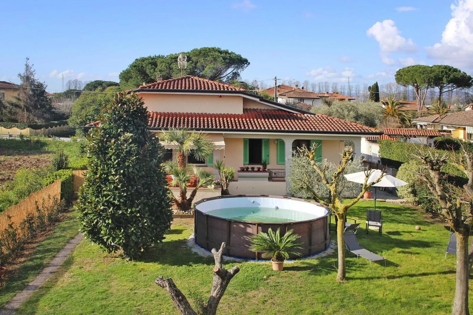 Holiday home Lea, Capezzano Pianore-Villa Lea-Buitenkant zomer