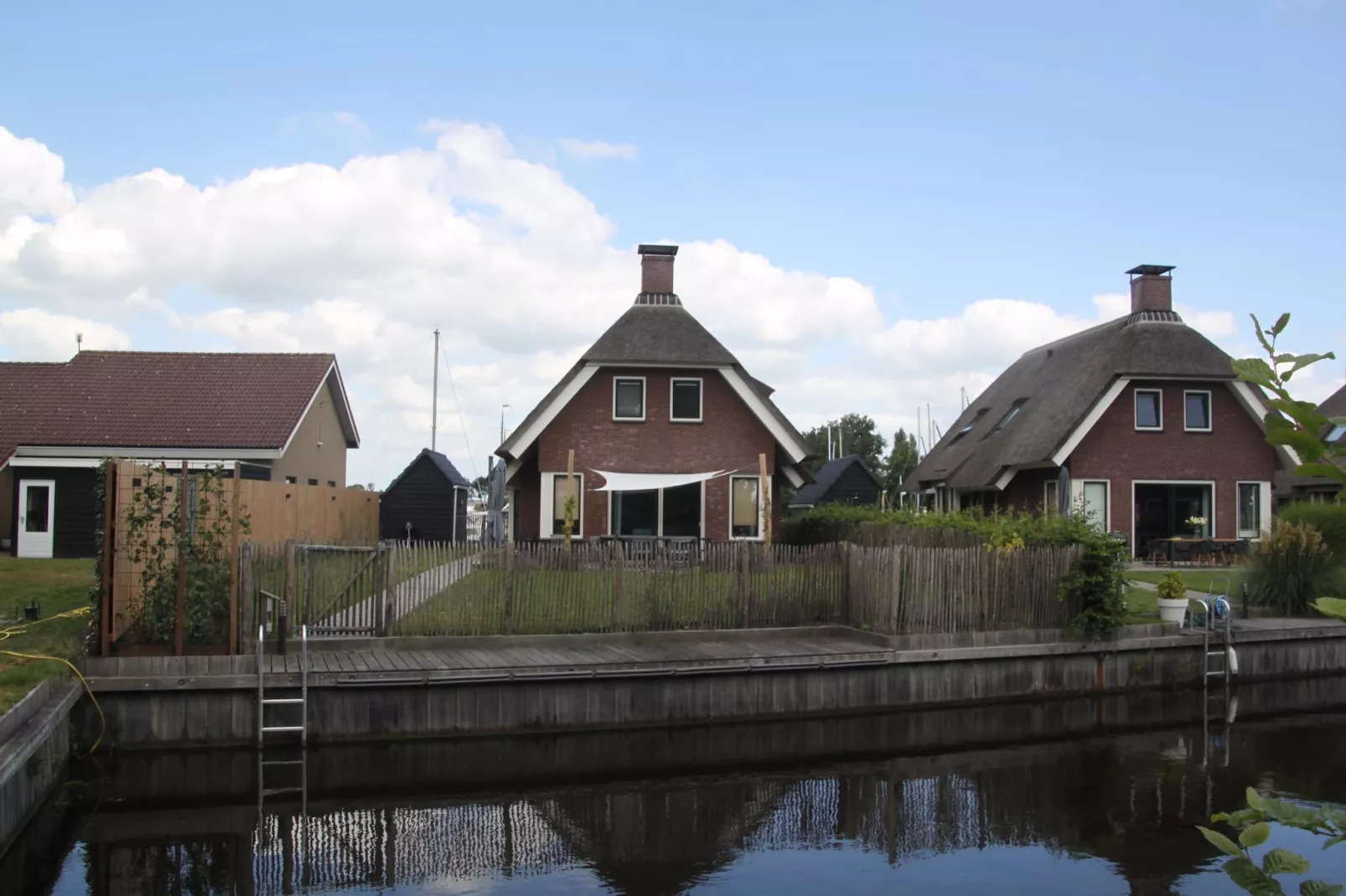 Recreatiepark Idskenhuizen 8-Buitenkant zomer