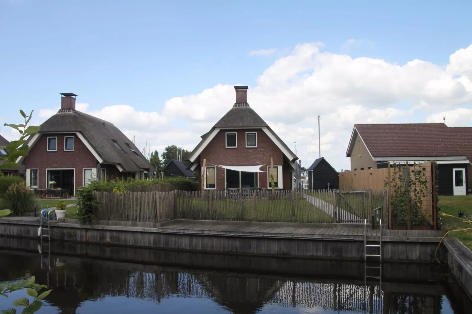 Recreatiepark Idskenhuizen 8-Buitenkant zomer