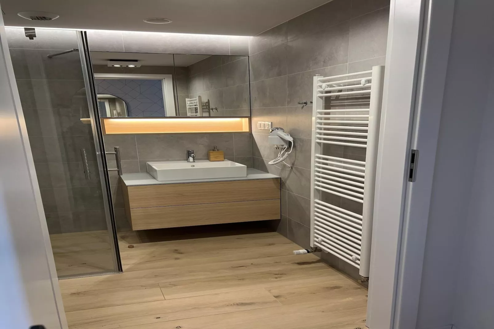 Apartament Pinea Nr 521 dla 3 osób-Badkamer