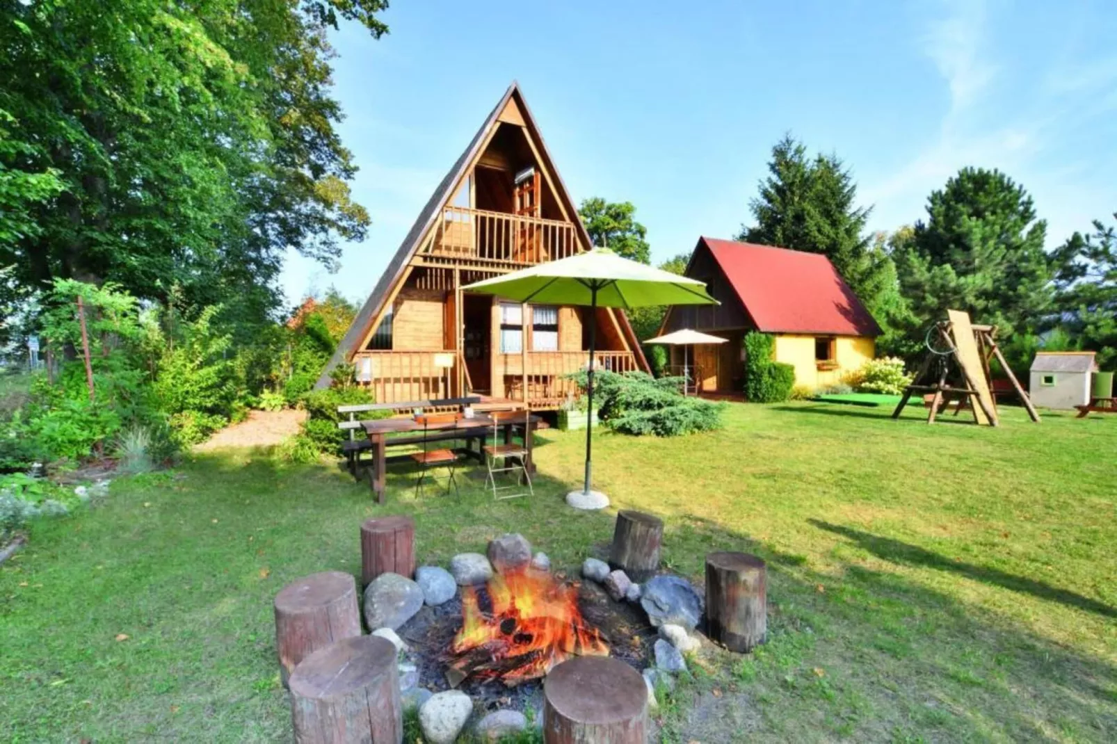 Domek letniskowy 70 m2 TYP B Osieki-Buitenkant zomer