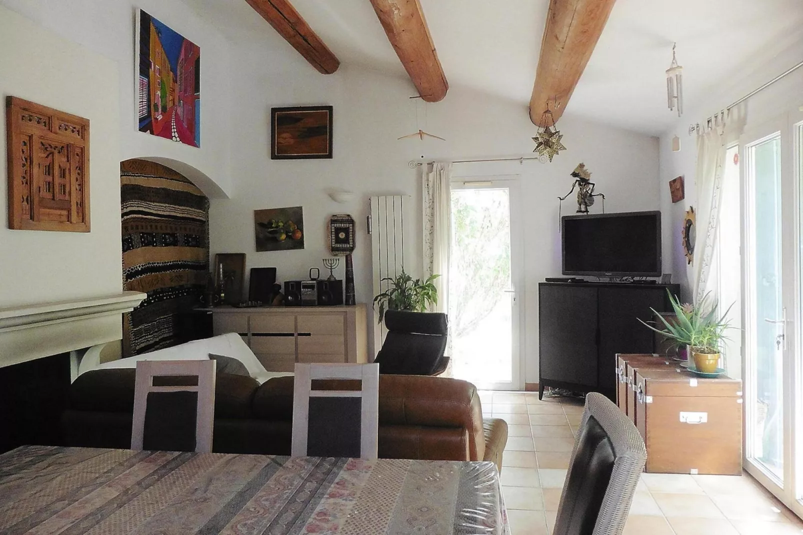 Ferienhaus in Vernègues-Woonkamer