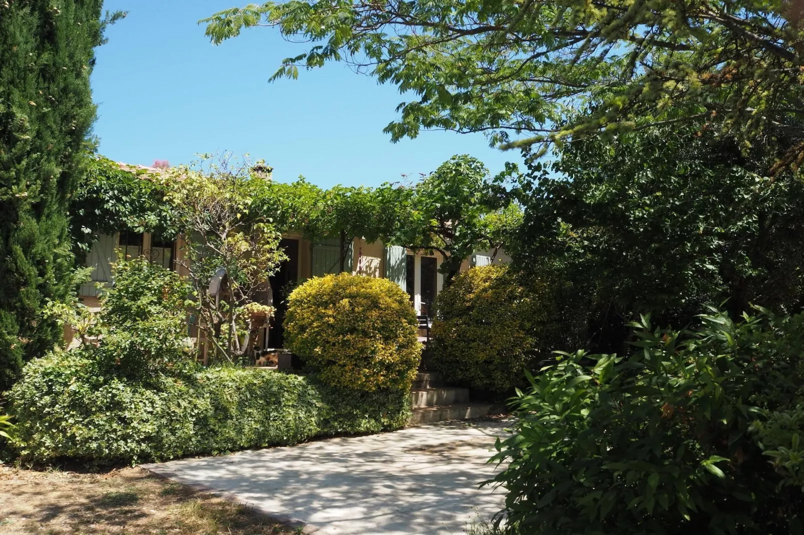 Ferienhaus in Vernègues-Tuinen zomer