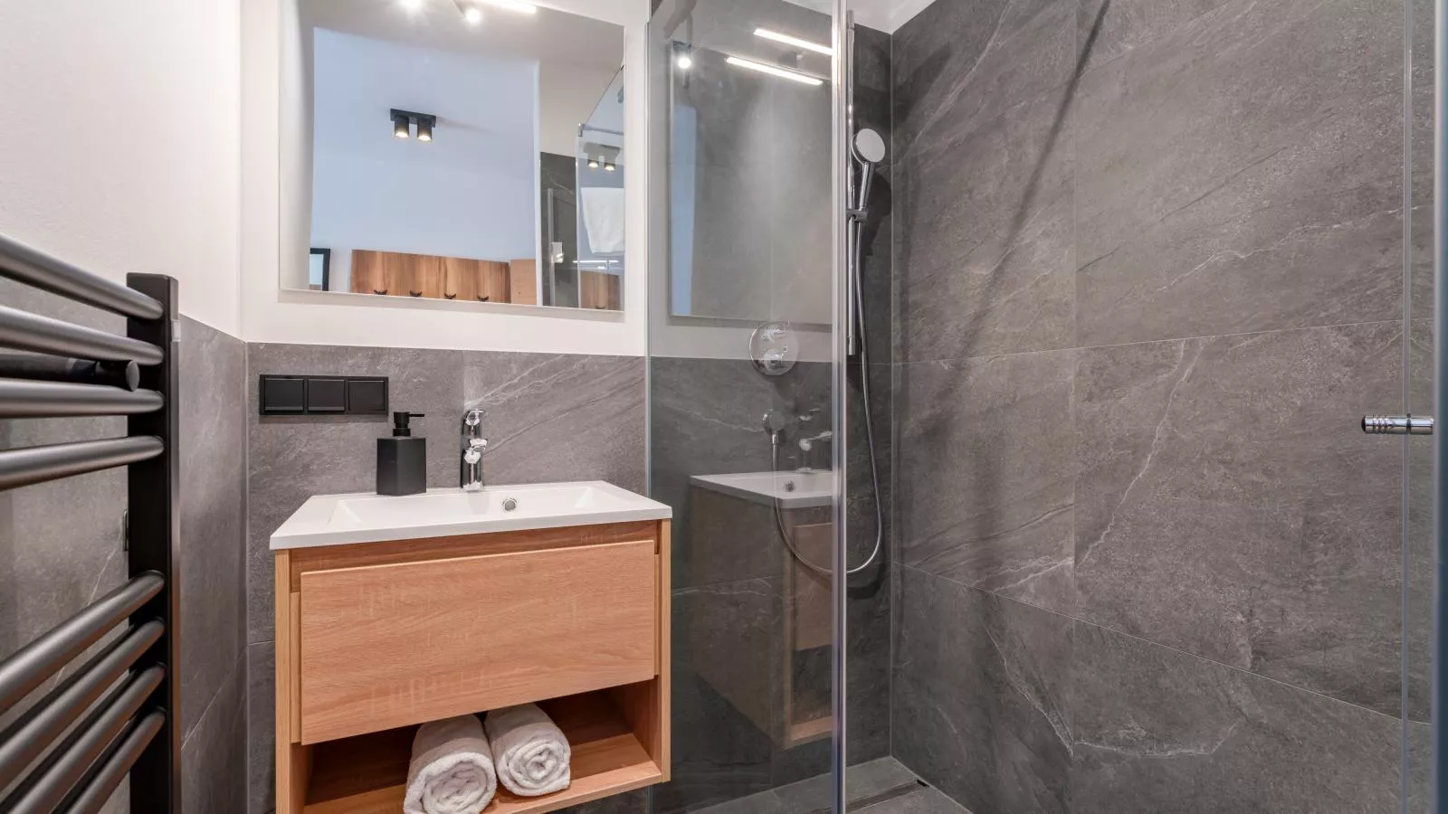 Grebenzen Lodge 44-Badkamer