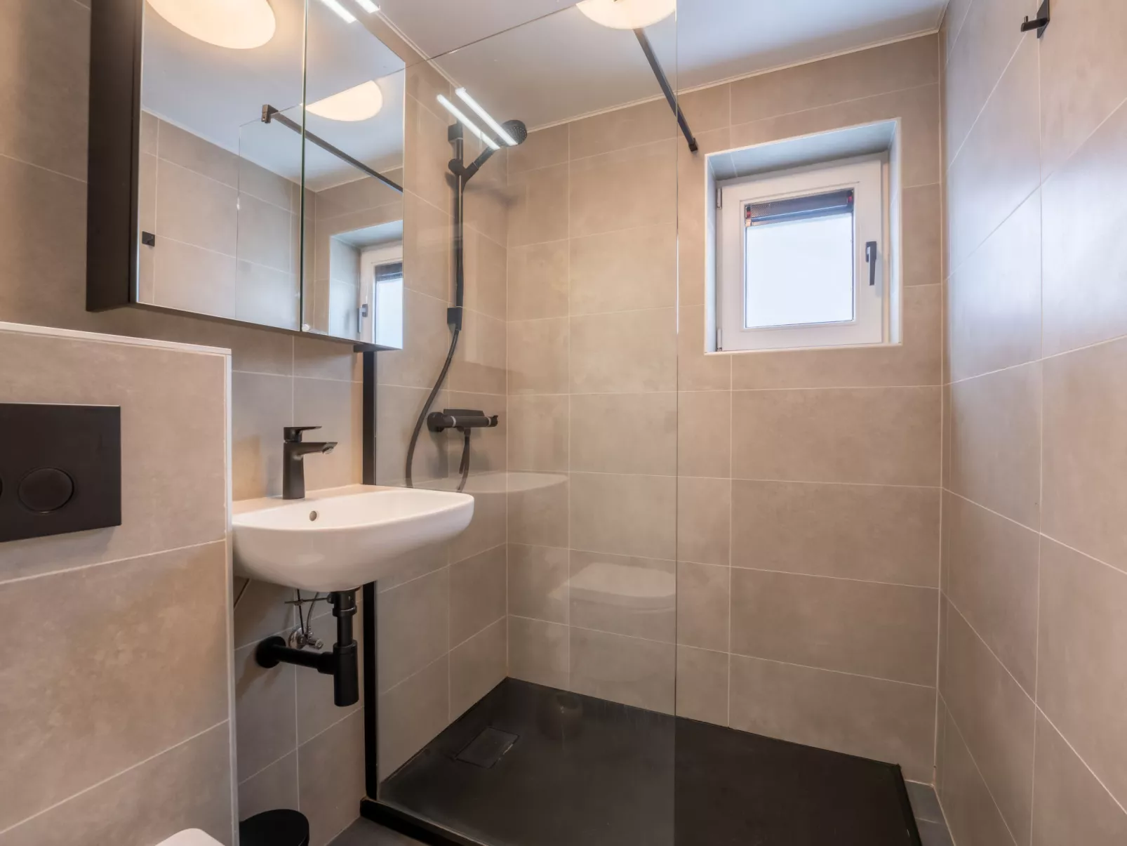 Il Passimento with parking and airco-Binnen