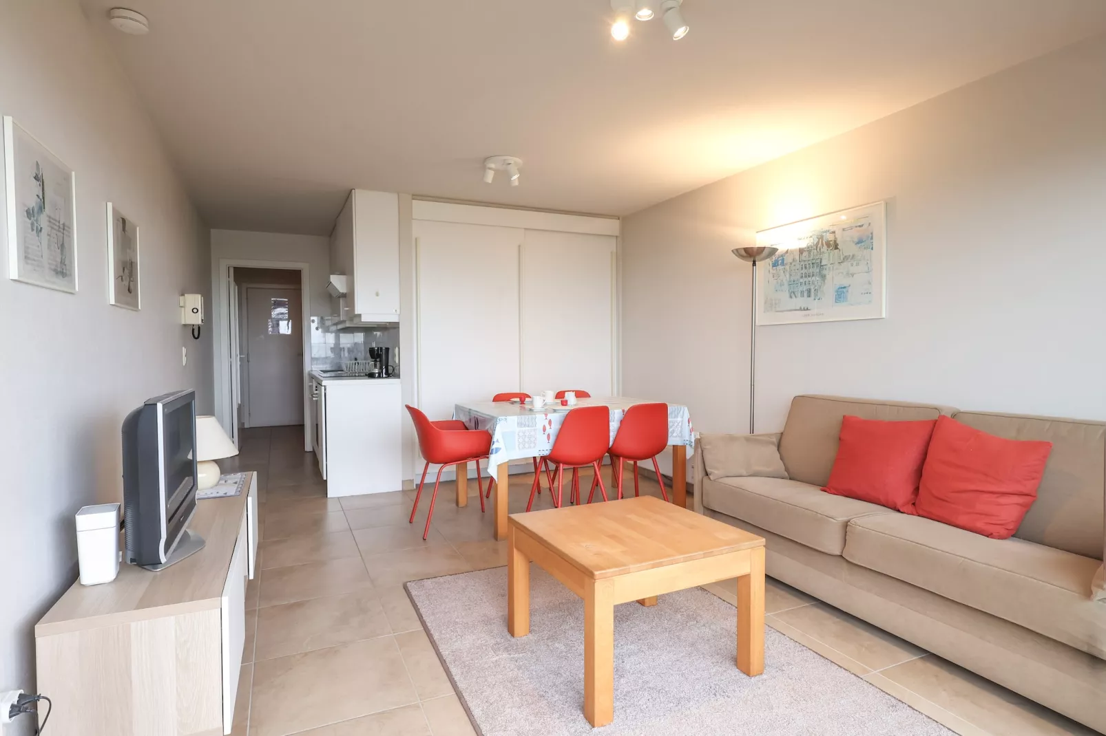 PLAZA A2/0022-Woonkamer