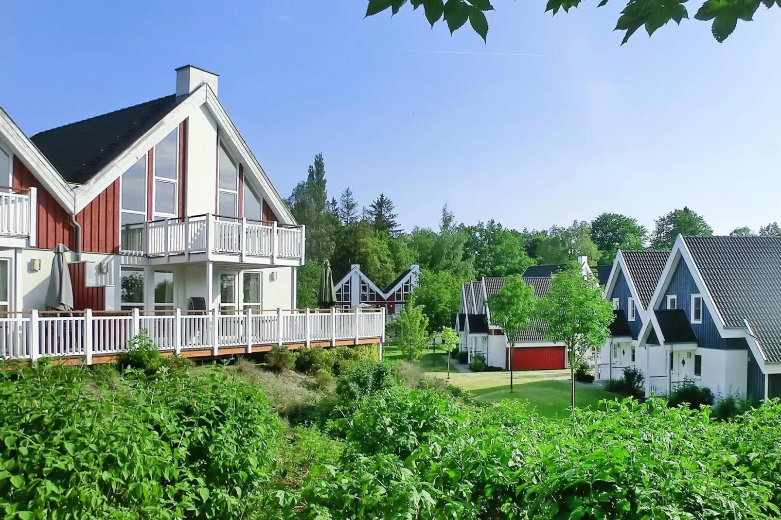 Ferienwohnung Bornholm im Schlosspark-Buitenkant zomer