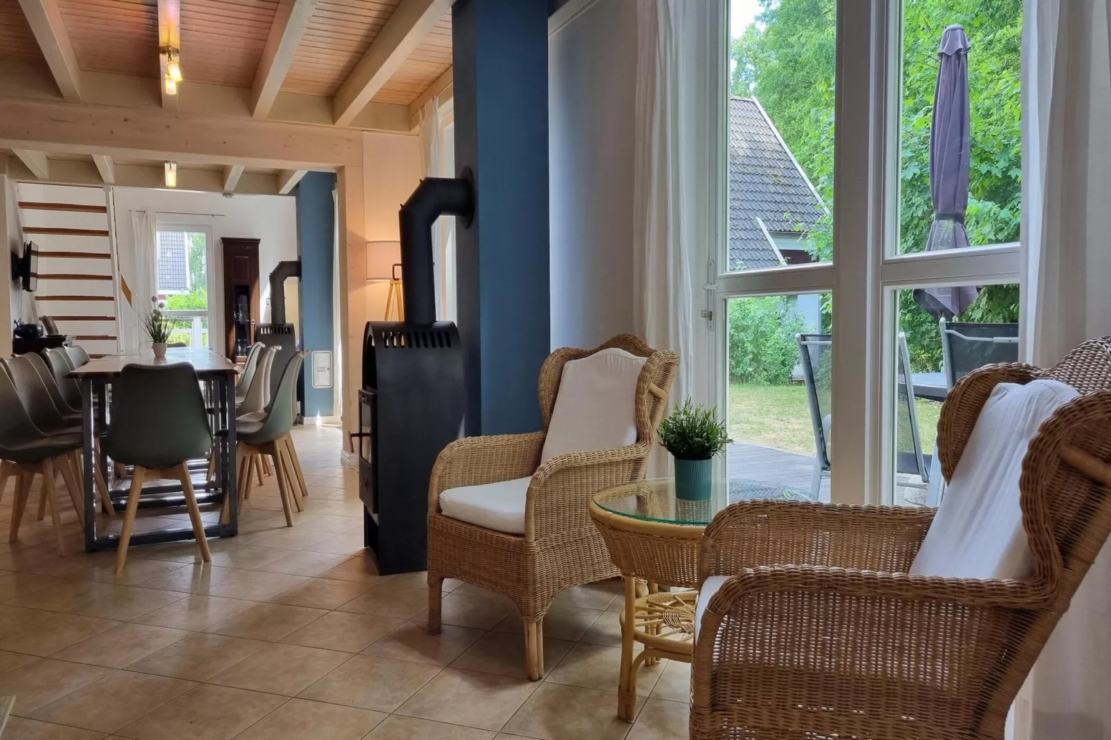 Familienhaus am Wald-Woonkamer
