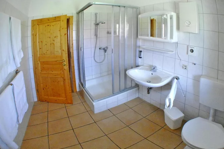 5 Personen-Badkamer