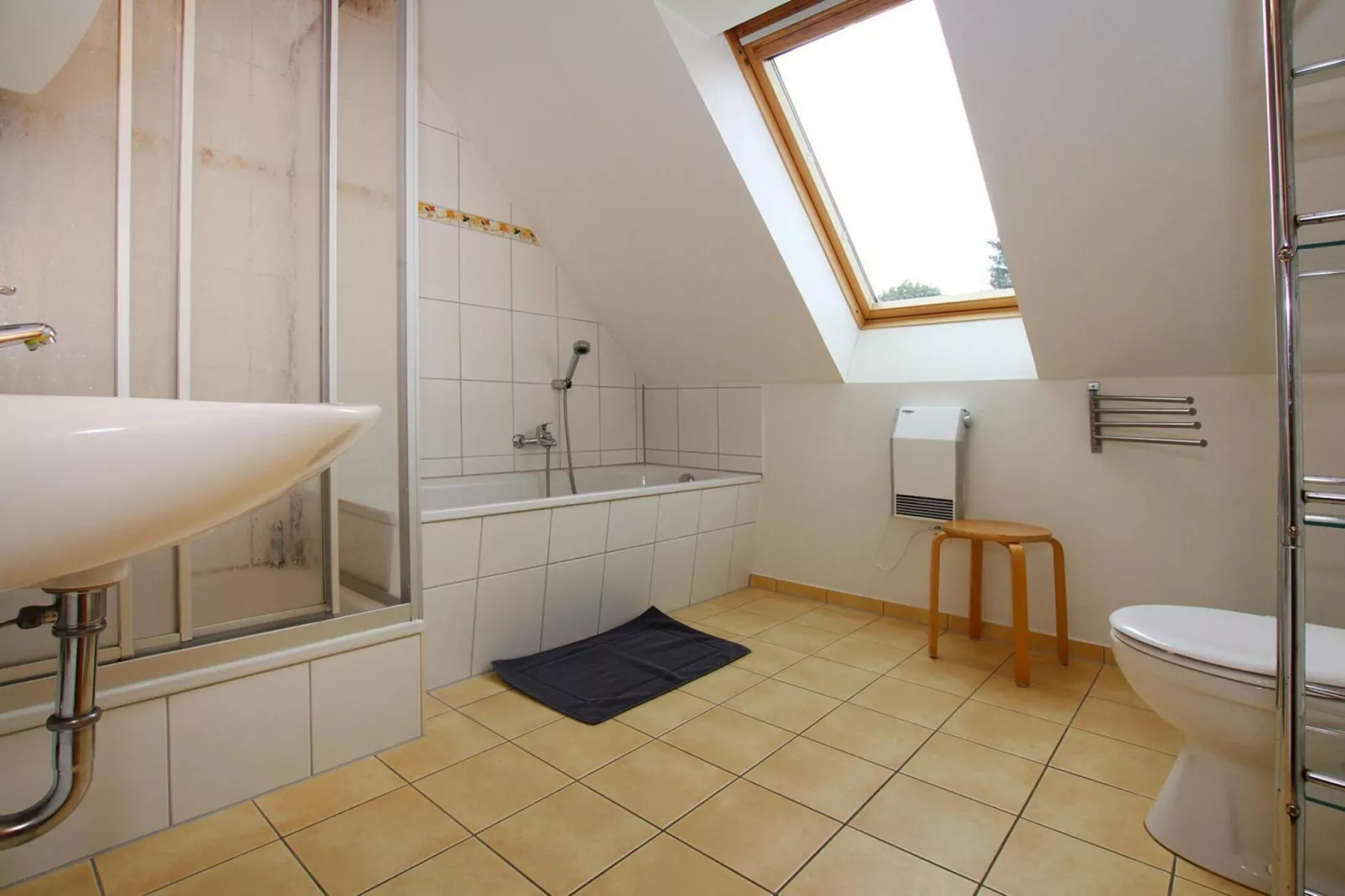 Teichrose 108 qm 9 Personen-Badkamer