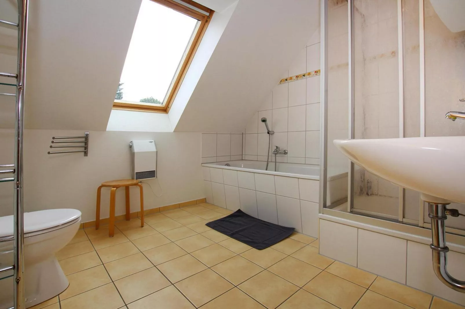 Teichrose 108 qm 9 Personen-Badkamer