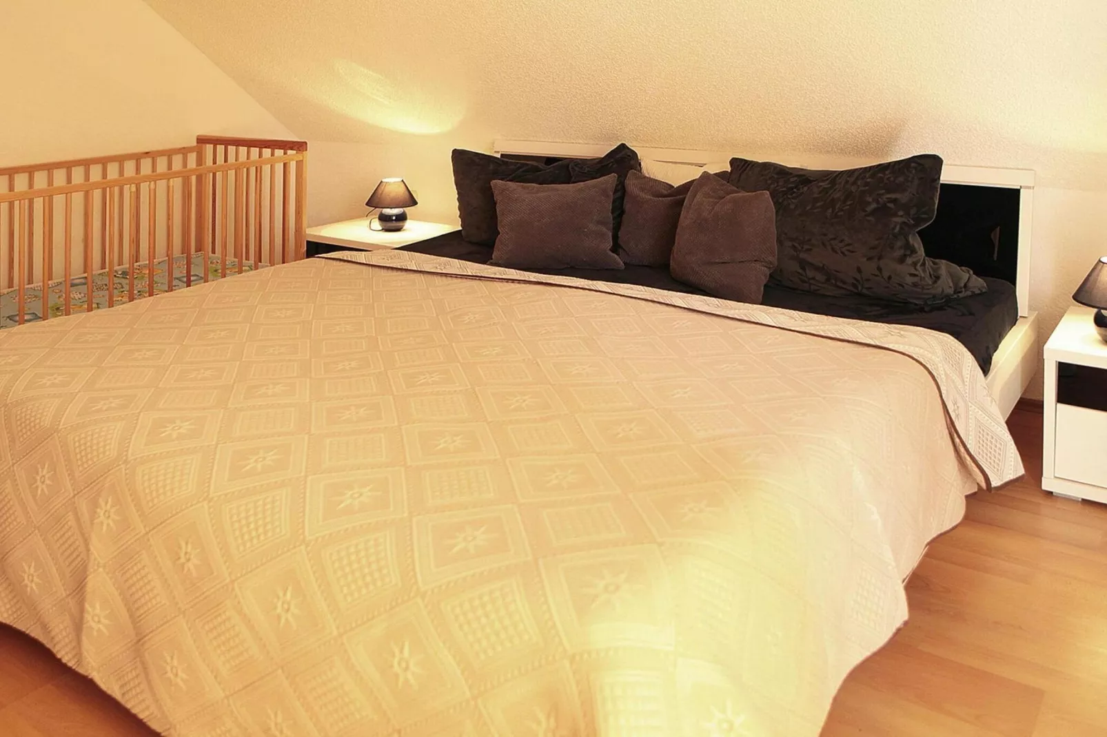 FH Nr 2 mit Hund 7-8 Personen 135 qm-Slaapkamer