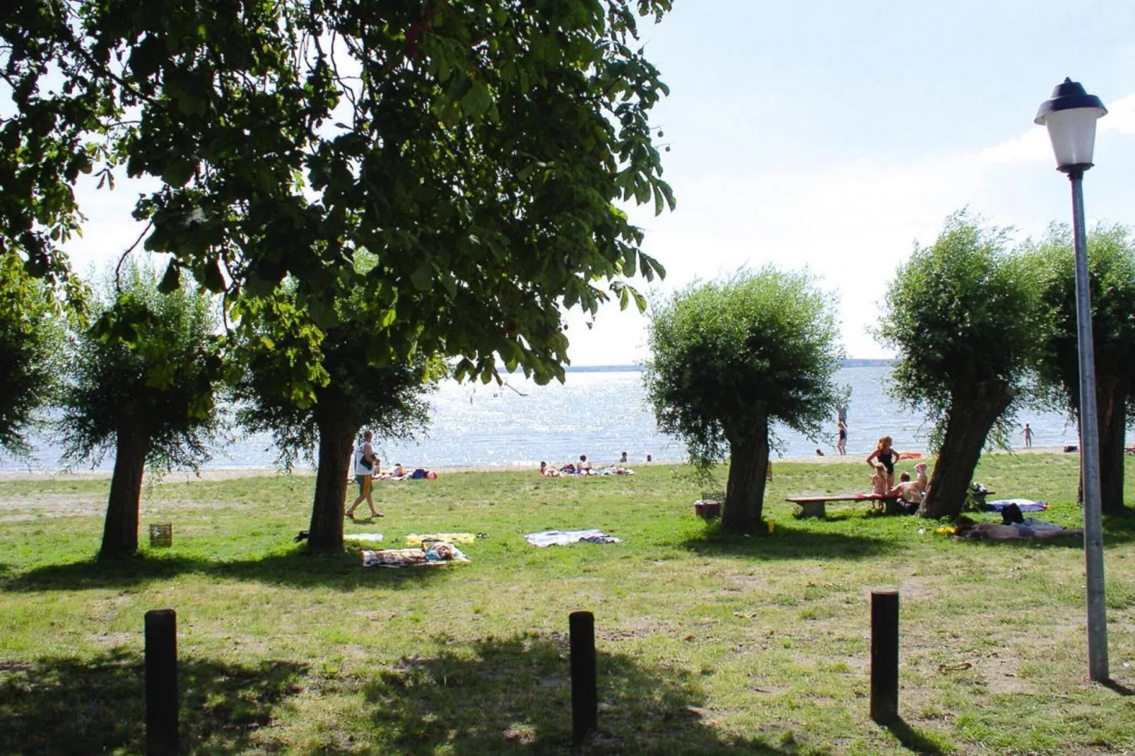FH Nr 2 mit Hund 7-8 Personen 135 qm-Gebieden zomer 1km