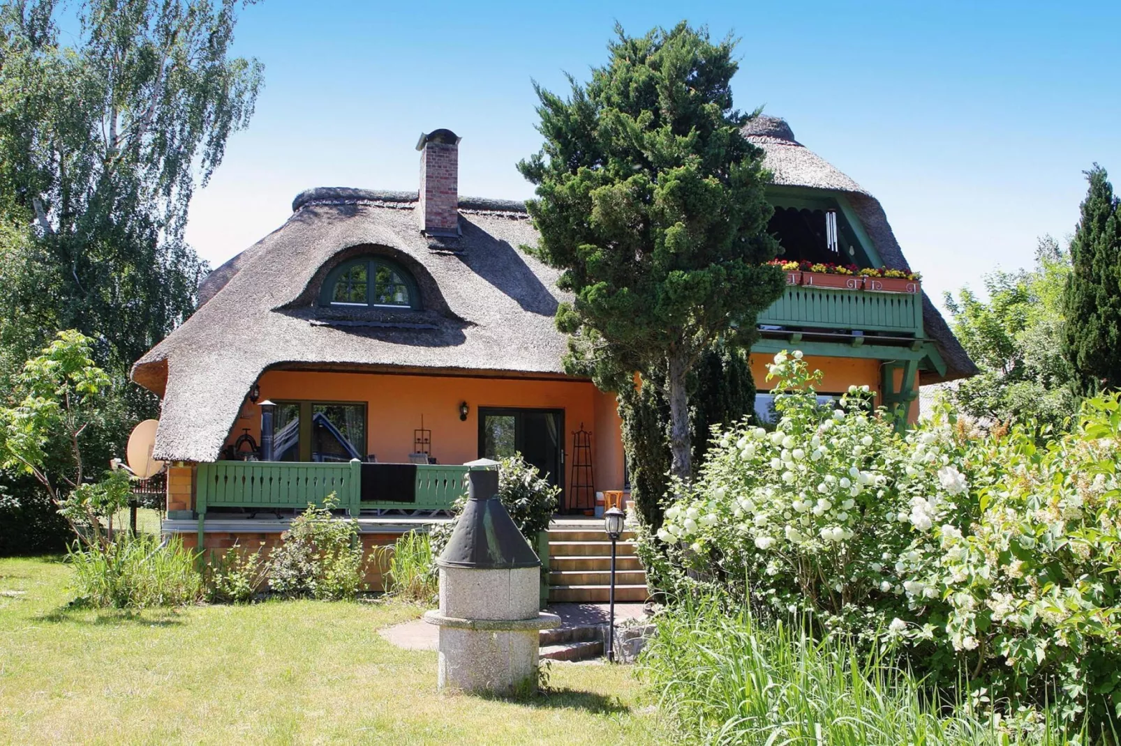 Ferienhaus 160 qm-Buitenkant zomer